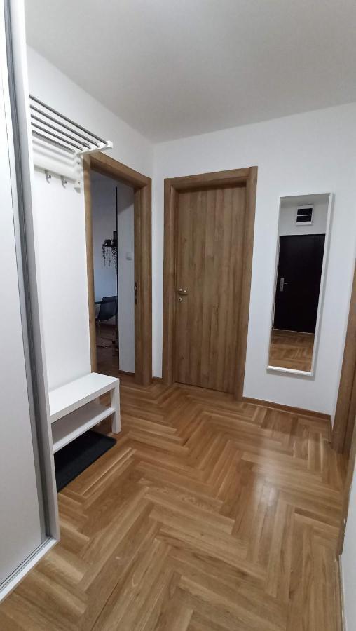 Luxury Apartments Parking In Garage Ni Eksteriør bilde